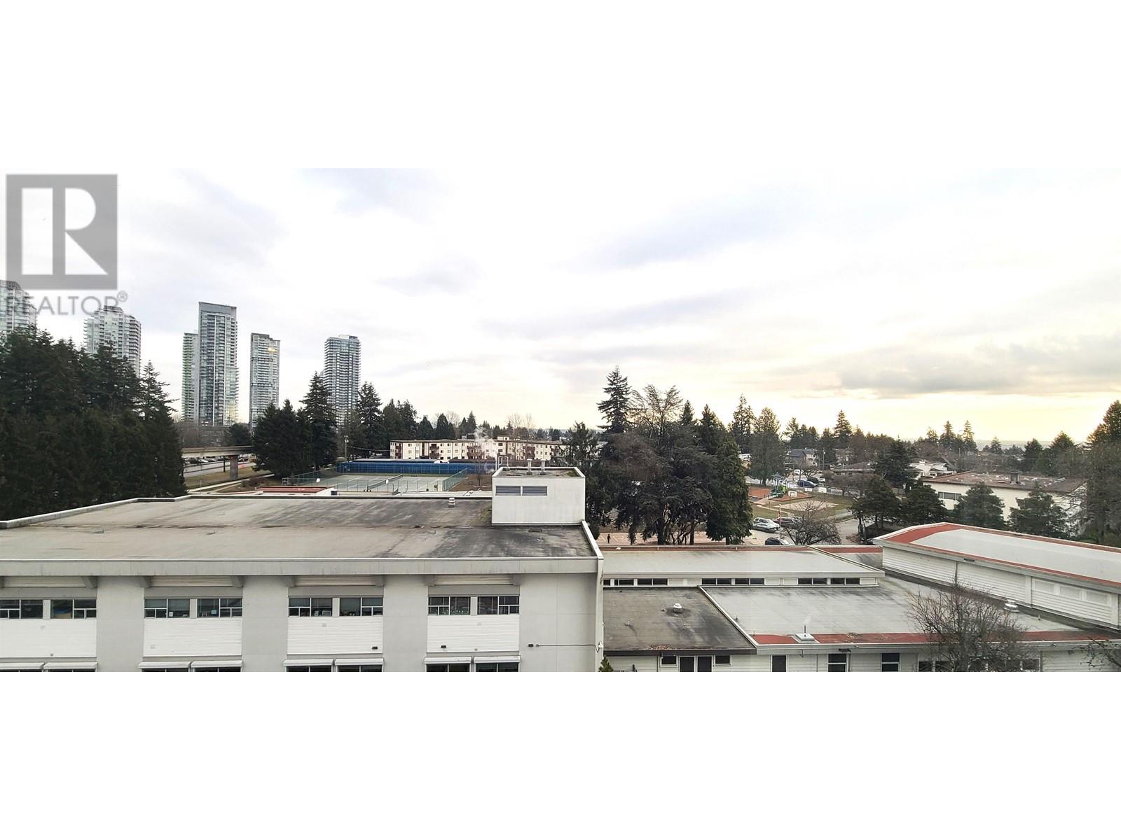 Listing Picture 21 of 35 : 701 6658 DOW AVENUE, Burnaby / 本拿比 - 魯藝地產 Yvonne Lu Group - MLS Medallion Club Member