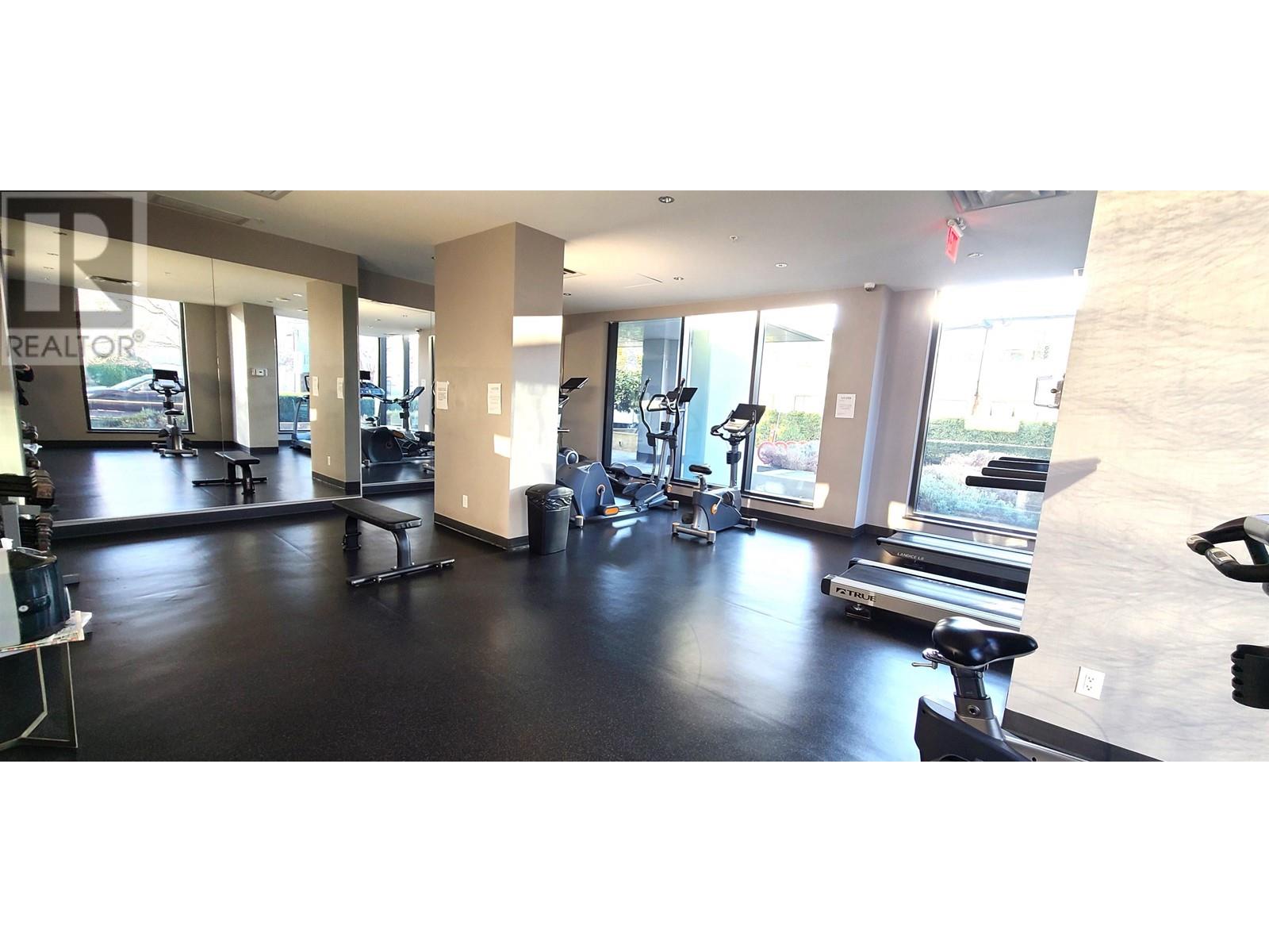 Listing Picture 33 of 35 : 701 6658 DOW AVENUE, Burnaby / 本拿比 - 魯藝地產 Yvonne Lu Group - MLS Medallion Club Member
