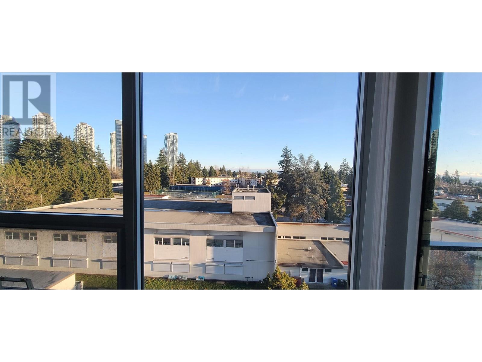 Listing Picture 22 of 35 : 701 6658 DOW AVENUE, Burnaby / 本拿比 - 魯藝地產 Yvonne Lu Group - MLS Medallion Club Member