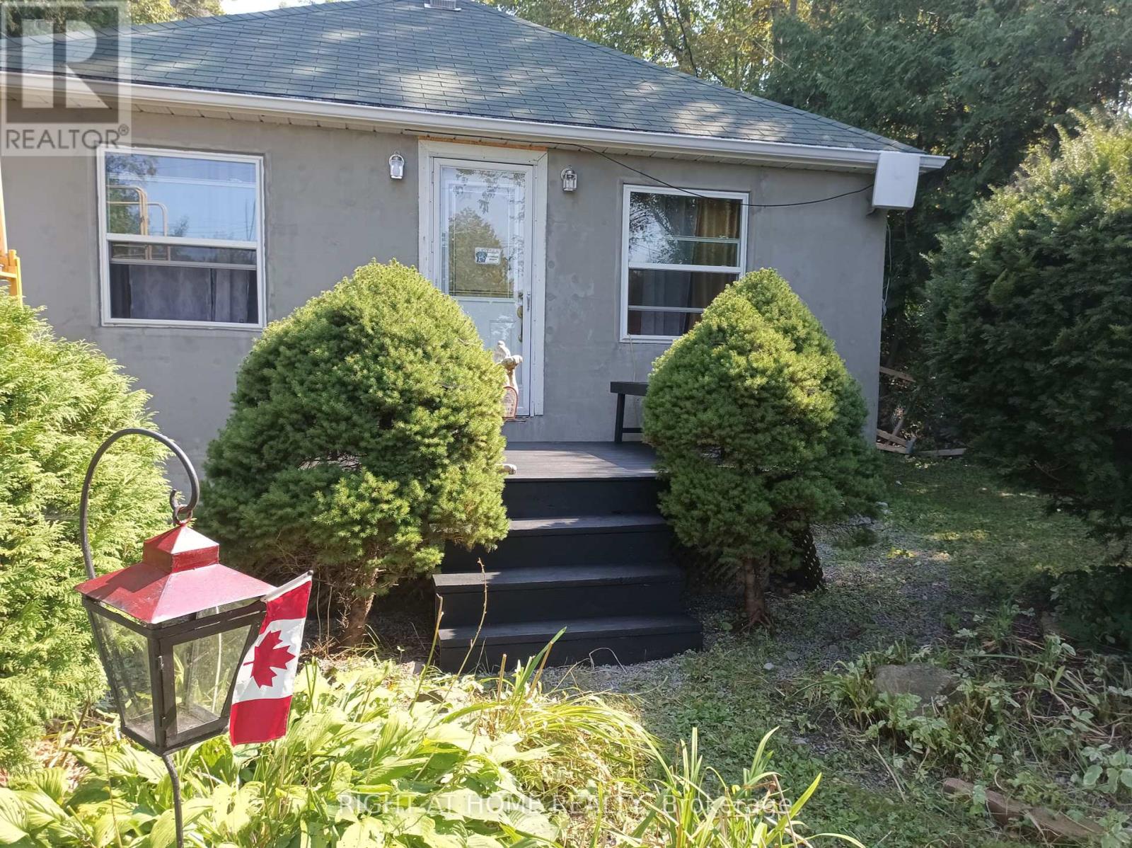 Property at 2323 LAKESHORE DRIVE image 3