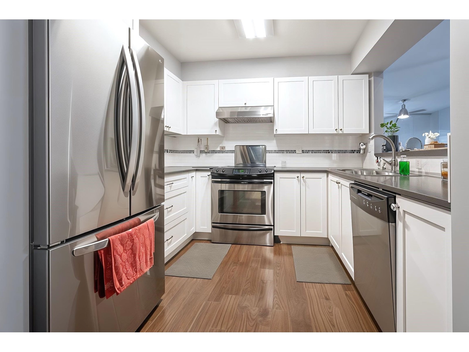 415 8110 120a Street, Surrey, British Columbia  V3W 3P3 - Photo 9 - R2959449