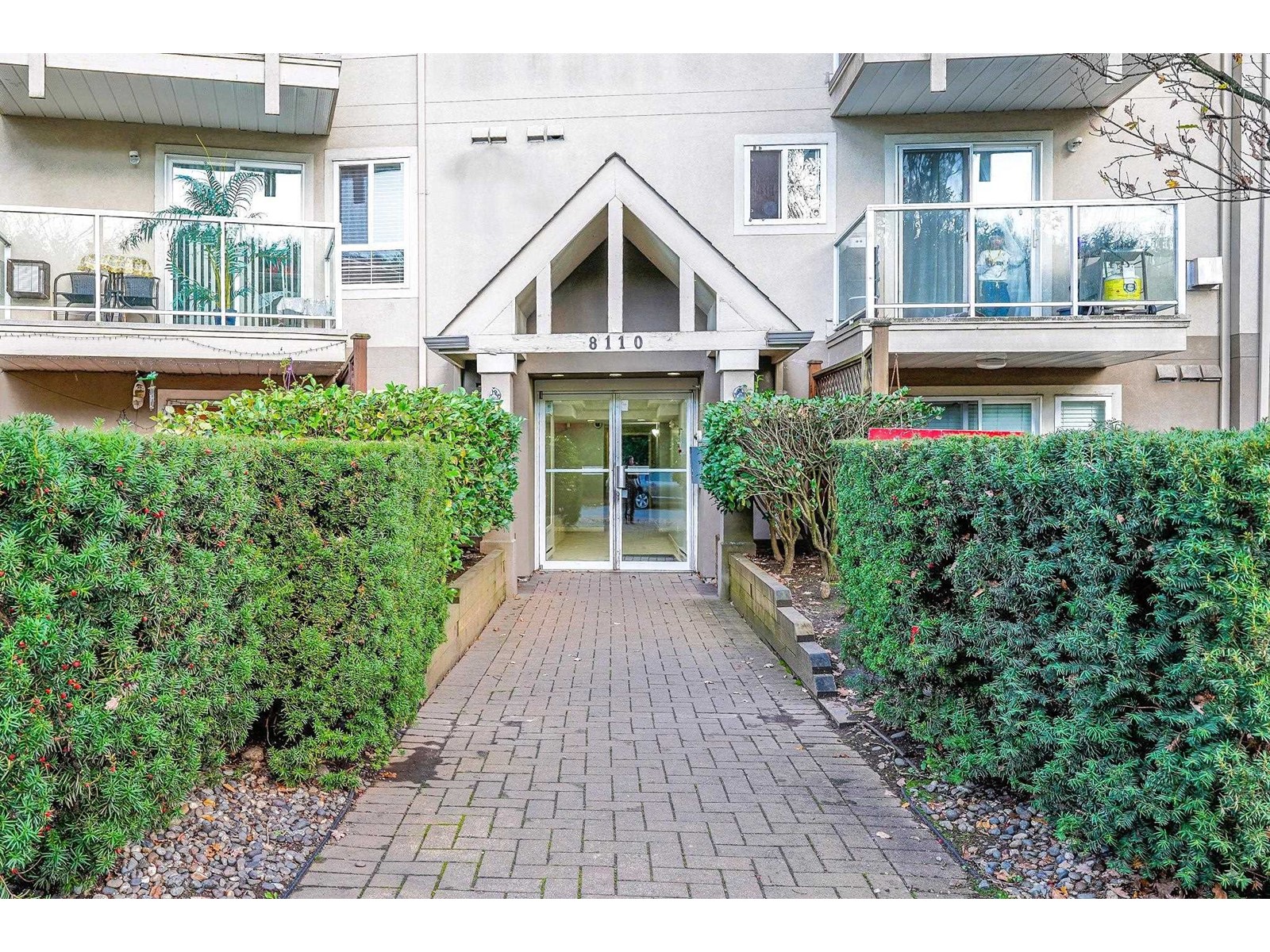 415 8110 120a Street, Surrey, British Columbia  V3W 3P3 - Photo 2 - R2959449