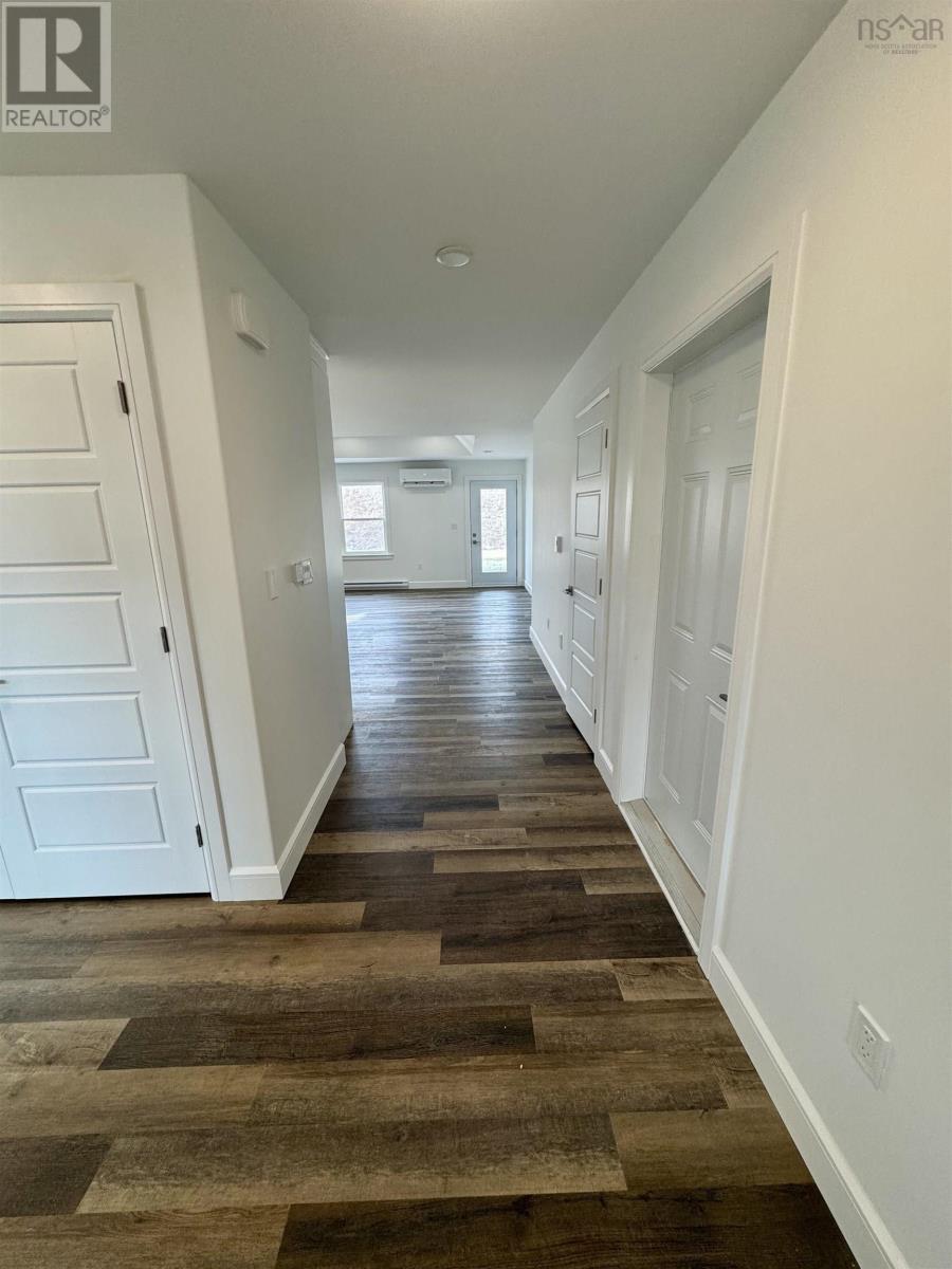 10 Elizabeth Avenue, Garlands Crossing, Nova Scotia  B0N 2T0 - Photo 3 - 202501501