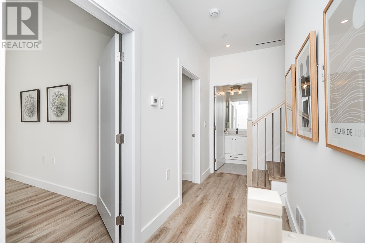 Listing Picture 16 of 34 : 1 6273 WINDSOR STREET, Vancouver / 溫哥華 - 魯藝地產 Yvonne Lu Group - MLS Medallion Club Member