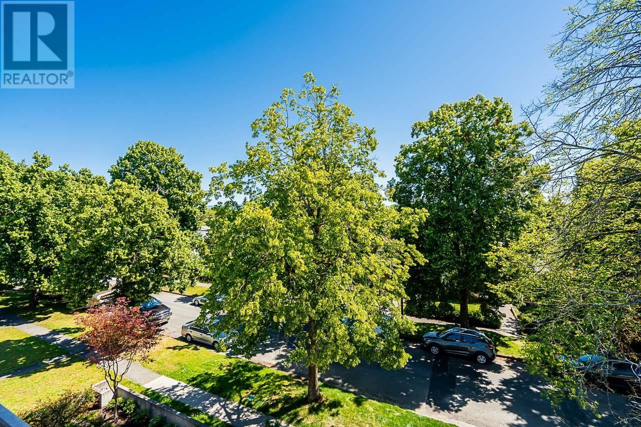 Listing Picture 30 of 34 : 1 6273 WINDSOR STREET, Vancouver / 溫哥華 - 魯藝地產 Yvonne Lu Group - MLS Medallion Club Member