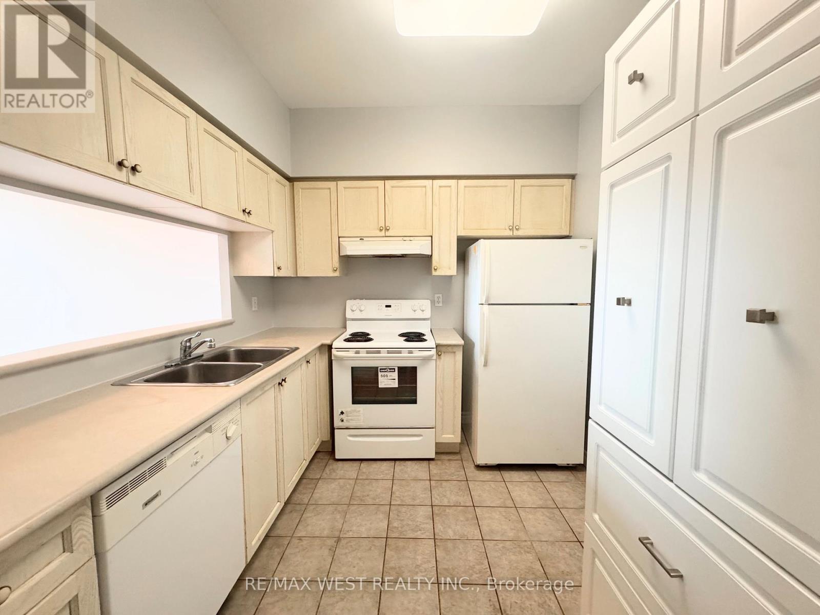 Property at PH7 - 1700 EGLINTON AVENUE E image 3