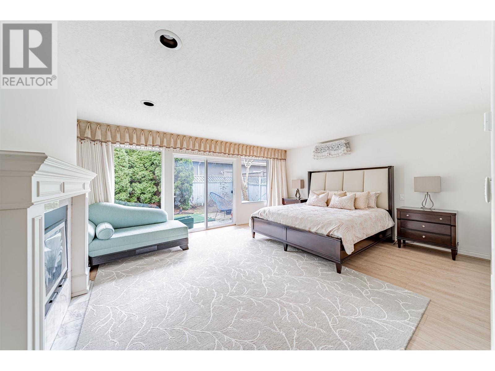 Listing Picture 15 of 33 : 7215 FROBISHER DRIVE, Richmond / 烈治文 - 魯藝地產 Yvonne Lu Group - MLS Medallion Club Member