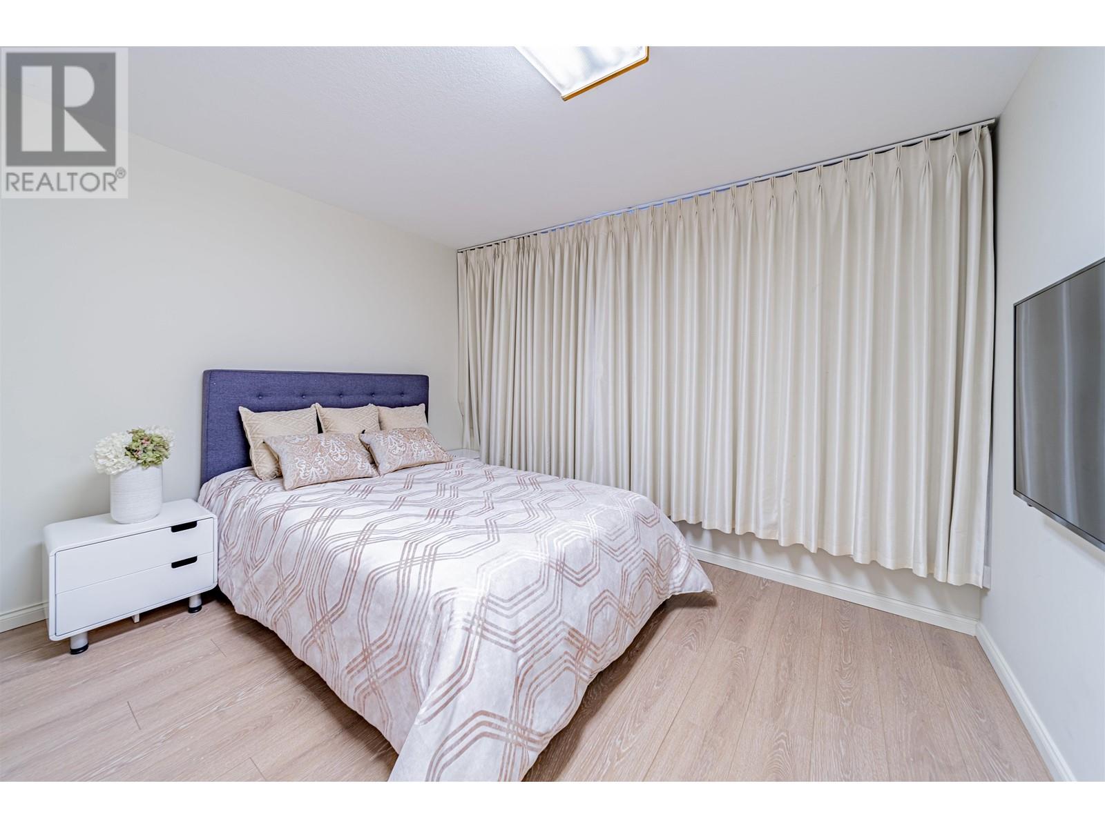 Listing Picture 18 of 33 : 7215 FROBISHER DRIVE, Richmond / 烈治文 - 魯藝地產 Yvonne Lu Group - MLS Medallion Club Member