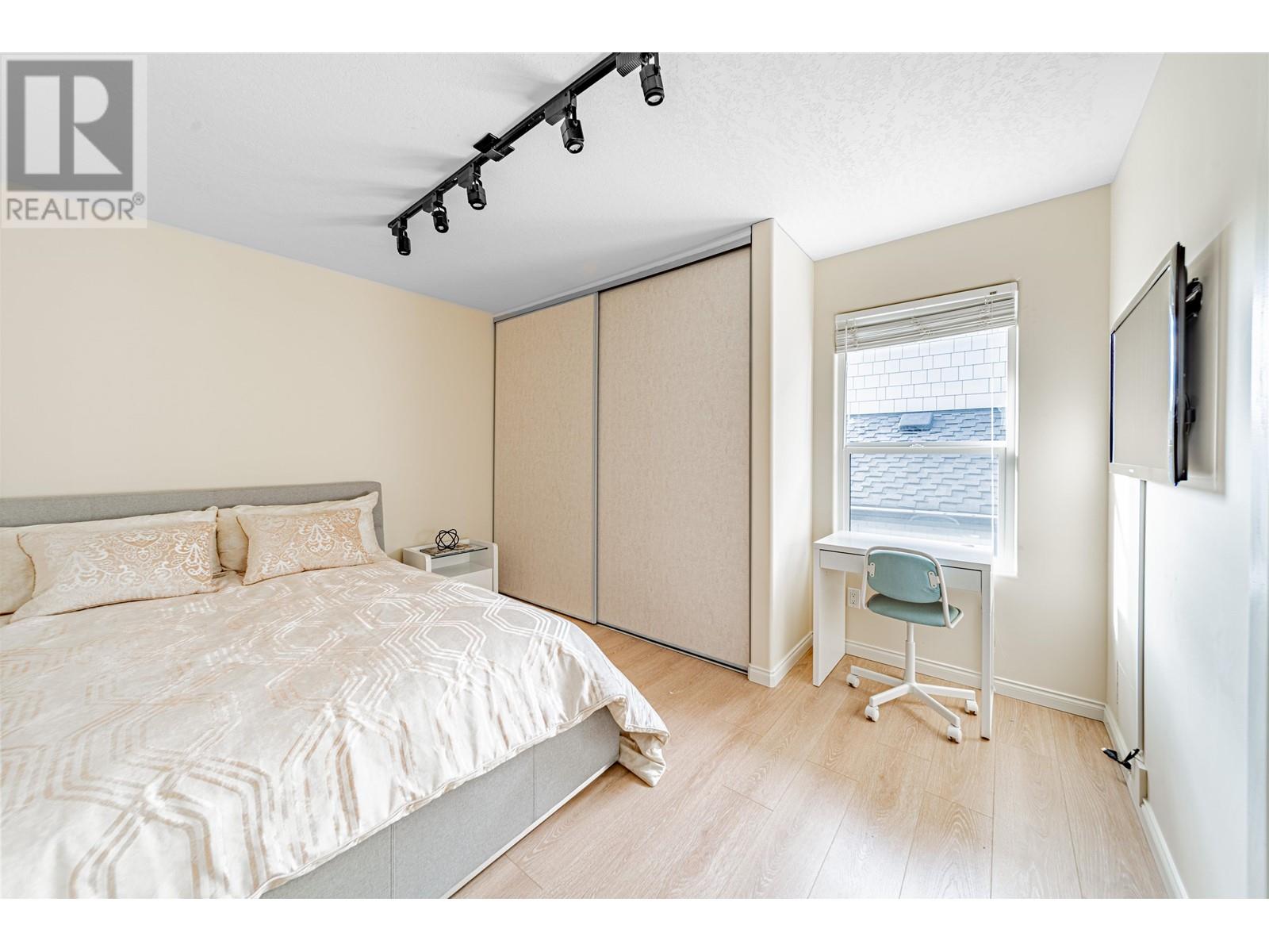 Listing Picture 27 of 33 : 7215 FROBISHER DRIVE, Richmond / 烈治文 - 魯藝地產 Yvonne Lu Group - MLS Medallion Club Member