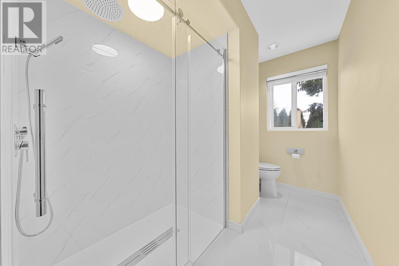 Listing Picture 29 of 33 : 7215 FROBISHER DRIVE, Richmond / 烈治文 - 魯藝地產 Yvonne Lu Group - MLS Medallion Club Member