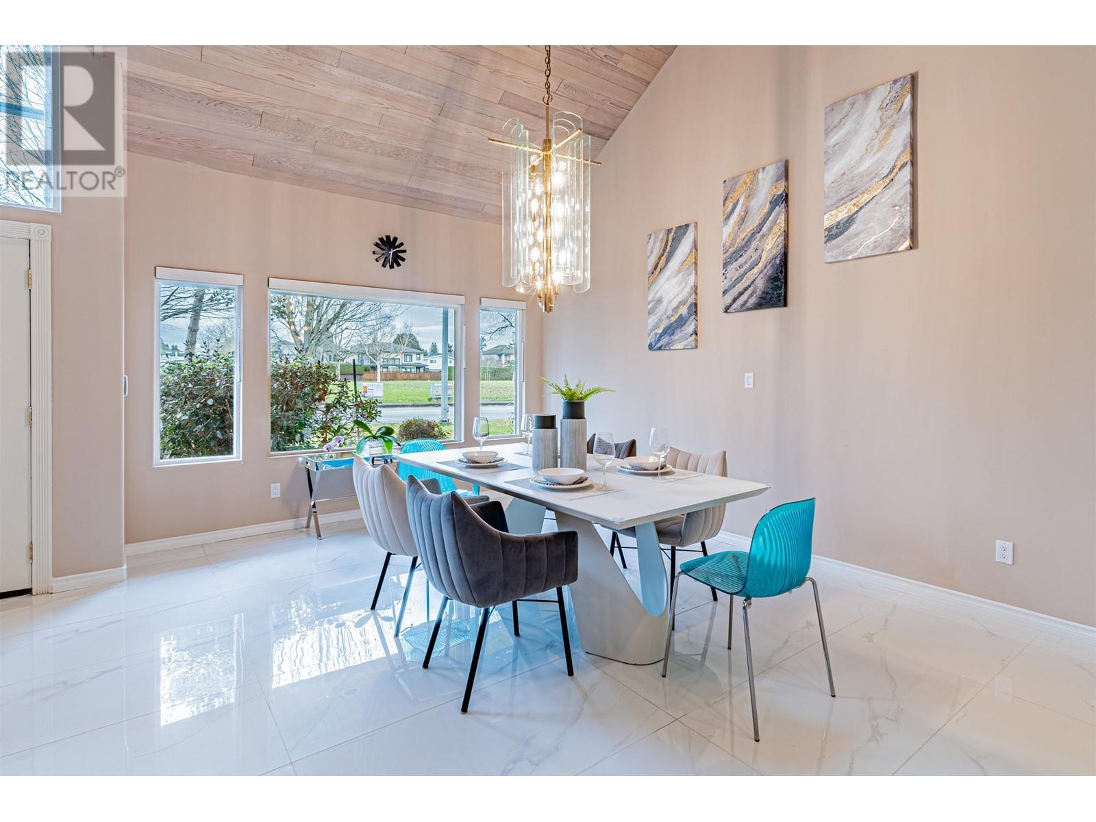 Listing Picture 3 of 33 : 7215 FROBISHER DRIVE, Richmond / 烈治文 - 魯藝地產 Yvonne Lu Group - MLS Medallion Club Member