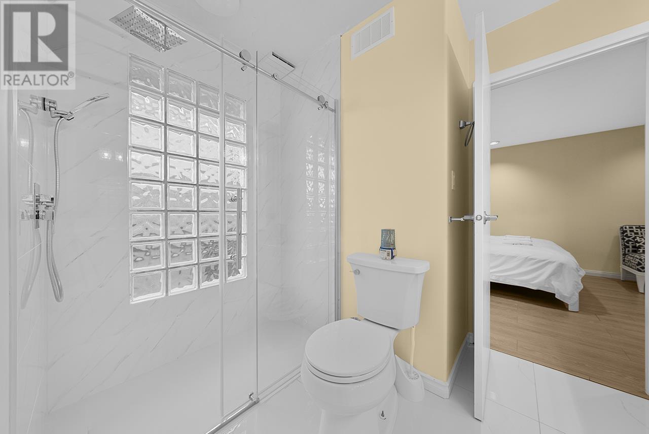 Listing Picture 31 of 33 : 7215 FROBISHER DRIVE, Richmond / 烈治文 - 魯藝地產 Yvonne Lu Group - MLS Medallion Club Member