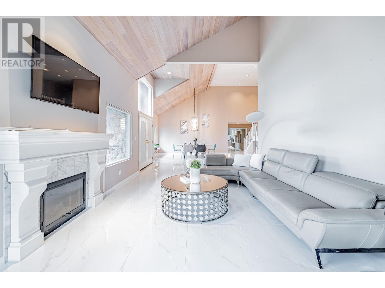 Listing Picture 8 of 33 : 7215 FROBISHER DRIVE, Richmond / 烈治文 - 魯藝地產 Yvonne Lu Group - MLS Medallion Club Member