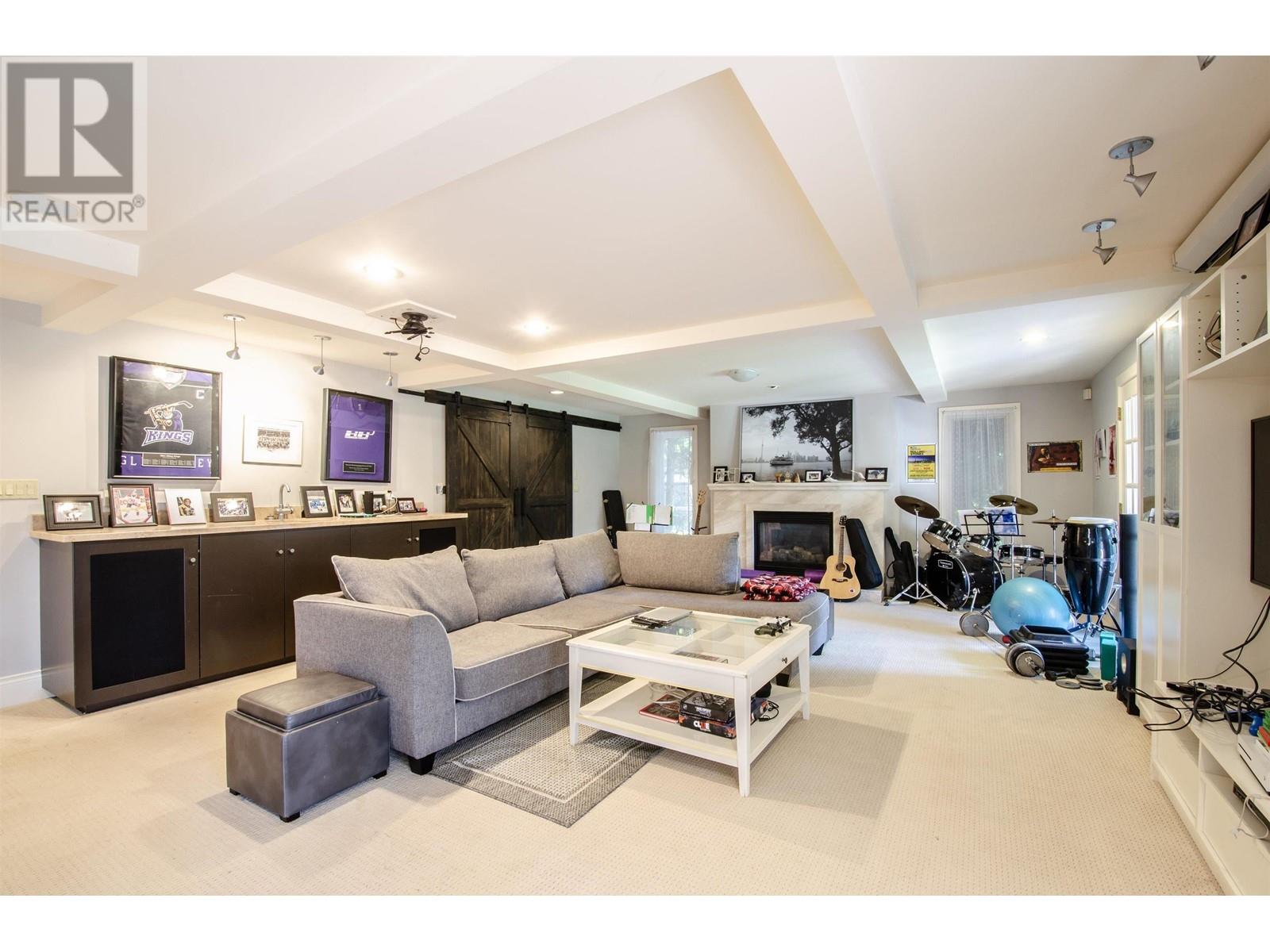 Listing Picture 10 of 40 : 4429 ANGUS DRIVE, Vancouver / 溫哥華 - 魯藝地產 Yvonne Lu Group - MLS Medallion Club Member