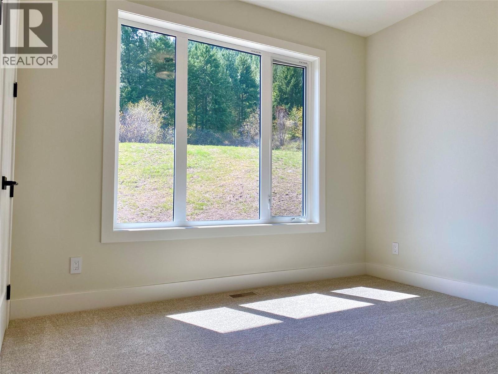 8781 Riverside Drive, Grand Forks, British Columbia V0H 1H0 - Photo 17 - 2479934