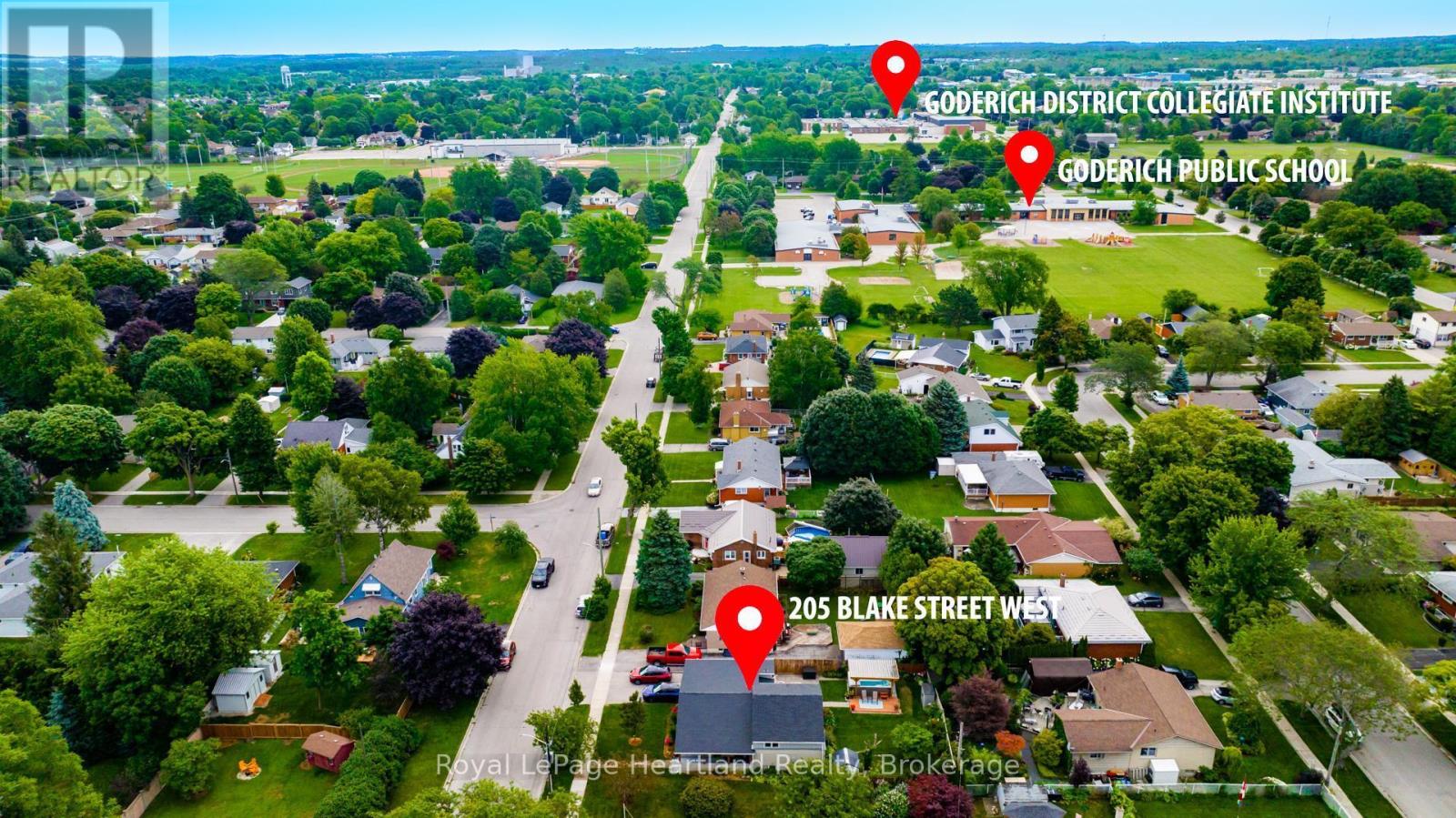 205 Blake Street W, Goderich, Ontario  N7A 1Z1 - Photo 3 - X11937954