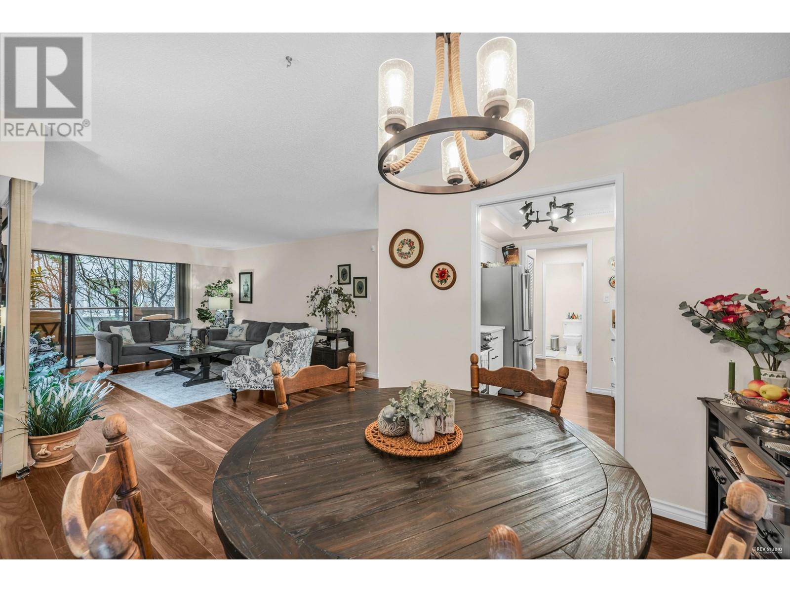 Listing Picture 7 of 24 : 204 2275 W 40TH AVENUE, Vancouver / 溫哥華 - 魯藝地產 Yvonne Lu Group - MLS Medallion Club Member