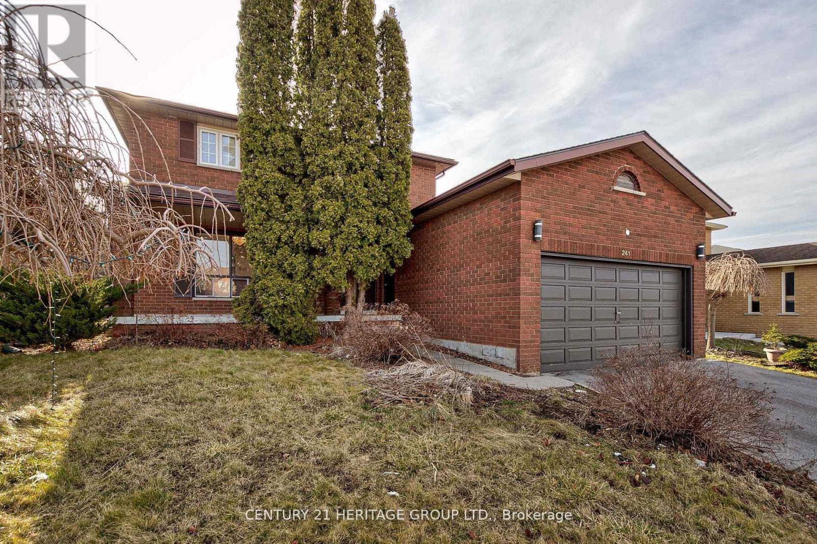 241 Miller Park Avenue, Bradford West Gwillimbury, Ontario  L3Z 2R4 - Photo 1 - N11931025