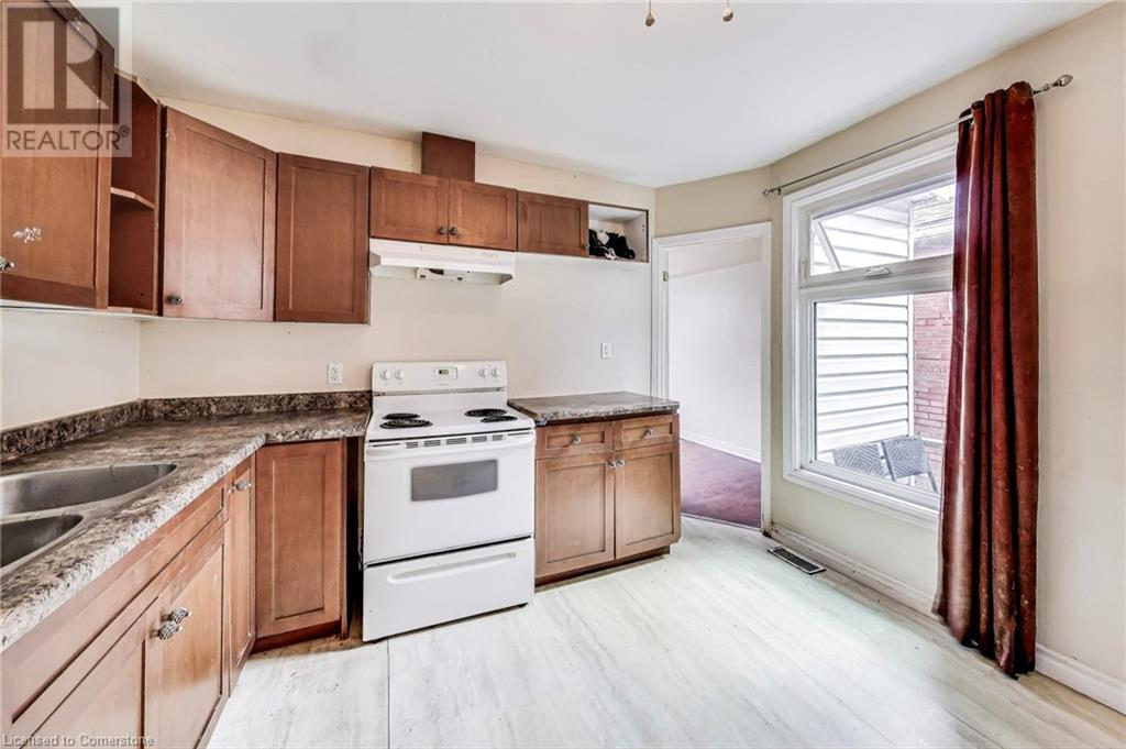 208 East Avenue N, Hamilton, Ontario  L8L 5J3 - Photo 6 - 40692980