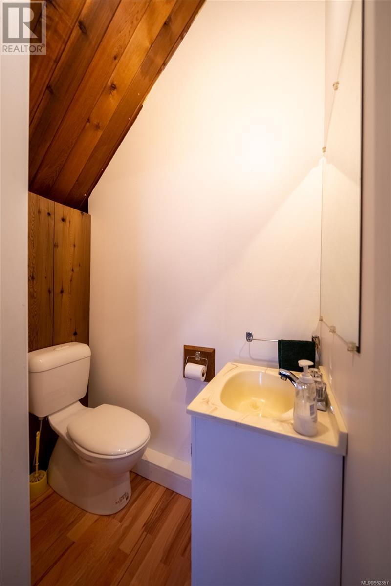 375 Neill St, Tofino, British Columbia  V0R 2Z0 - Photo 21 - 962857