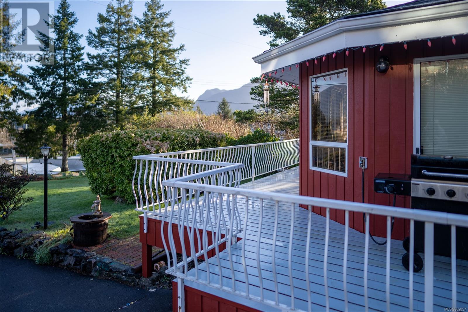 375 Neill St, Tofino, British Columbia  V0R 2Z0 - Photo 23 - 962857