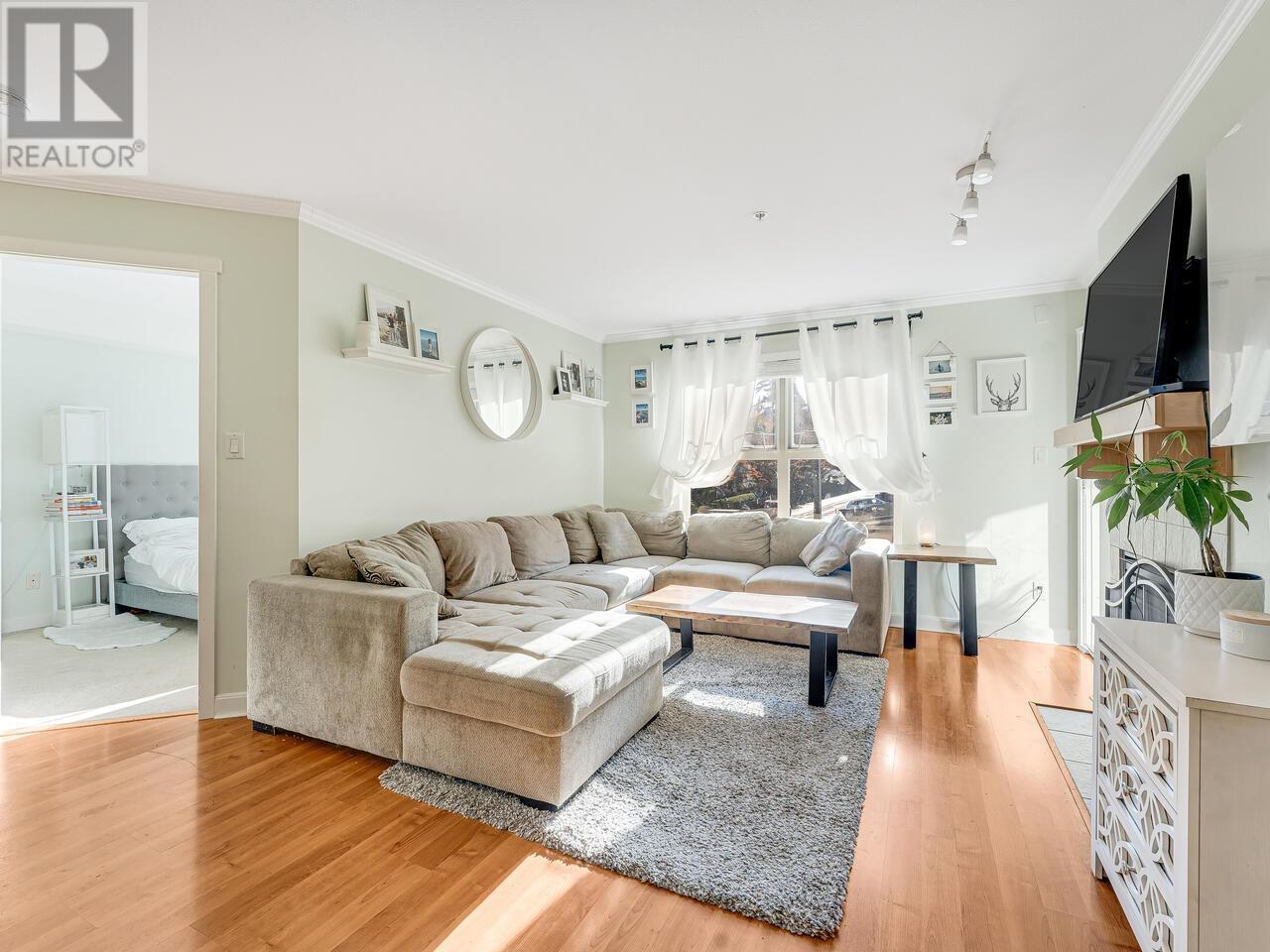 205 38 Seventh Avenue, New Westminster, British Columbia  V3L 5W2 - Photo 8 - R2957296