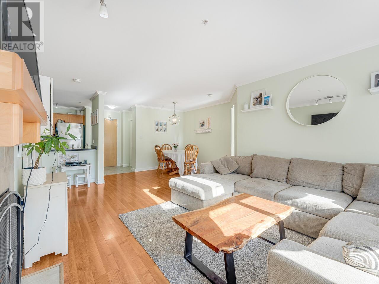 205 38 Seventh Avenue, New Westminster, British Columbia  V3L 5W2 - Photo 9 - R2957296