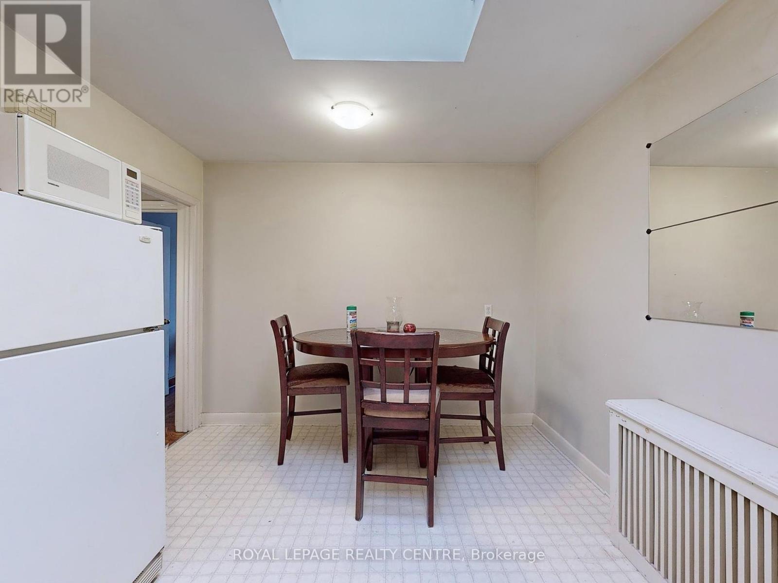 706 The Queensway, Toronto, Ontario  M8Y 1L3 - Photo 12 - W11938296