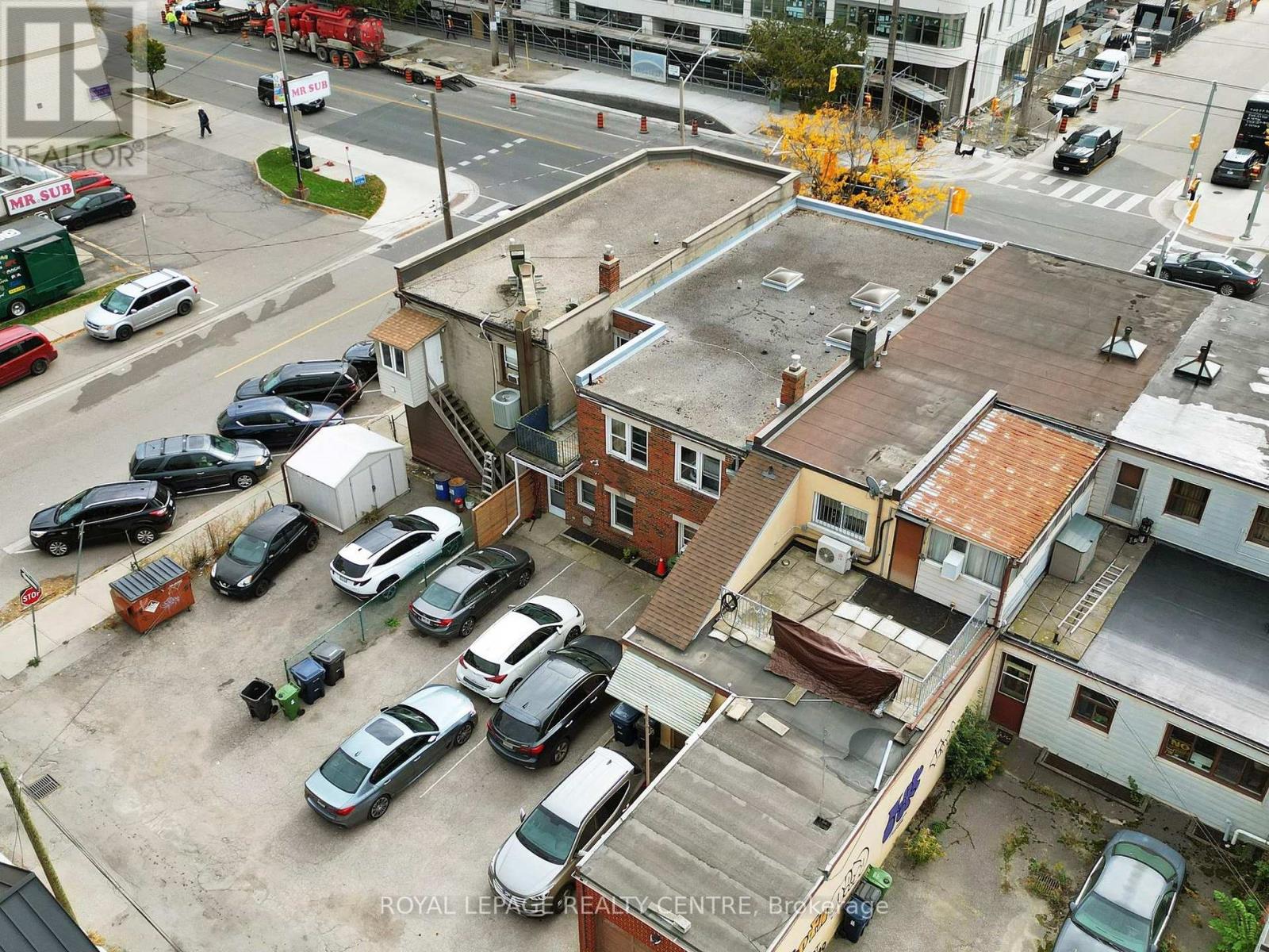706 The Queensway, Toronto, Ontario  M8Y 1L3 - Photo 26 - W11938296