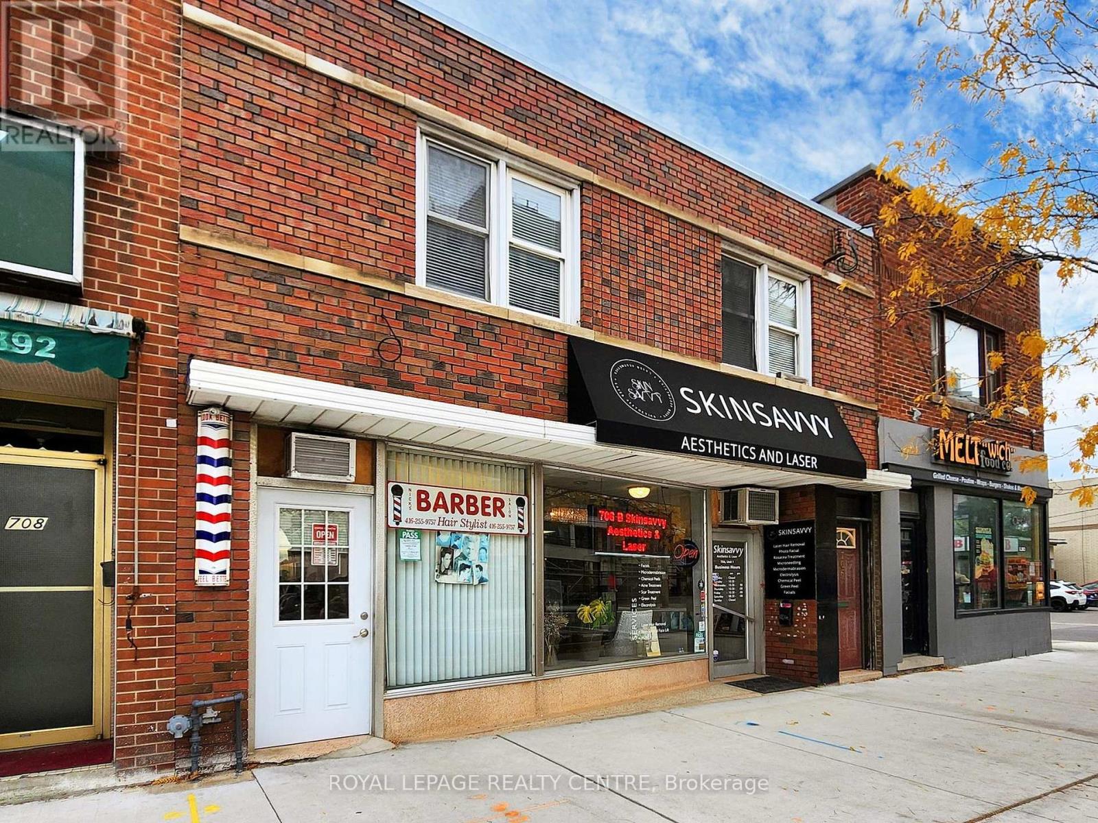 706 The Queensway, Toronto, Ontario  M8Y 1L3 - Photo 5 - W11938296