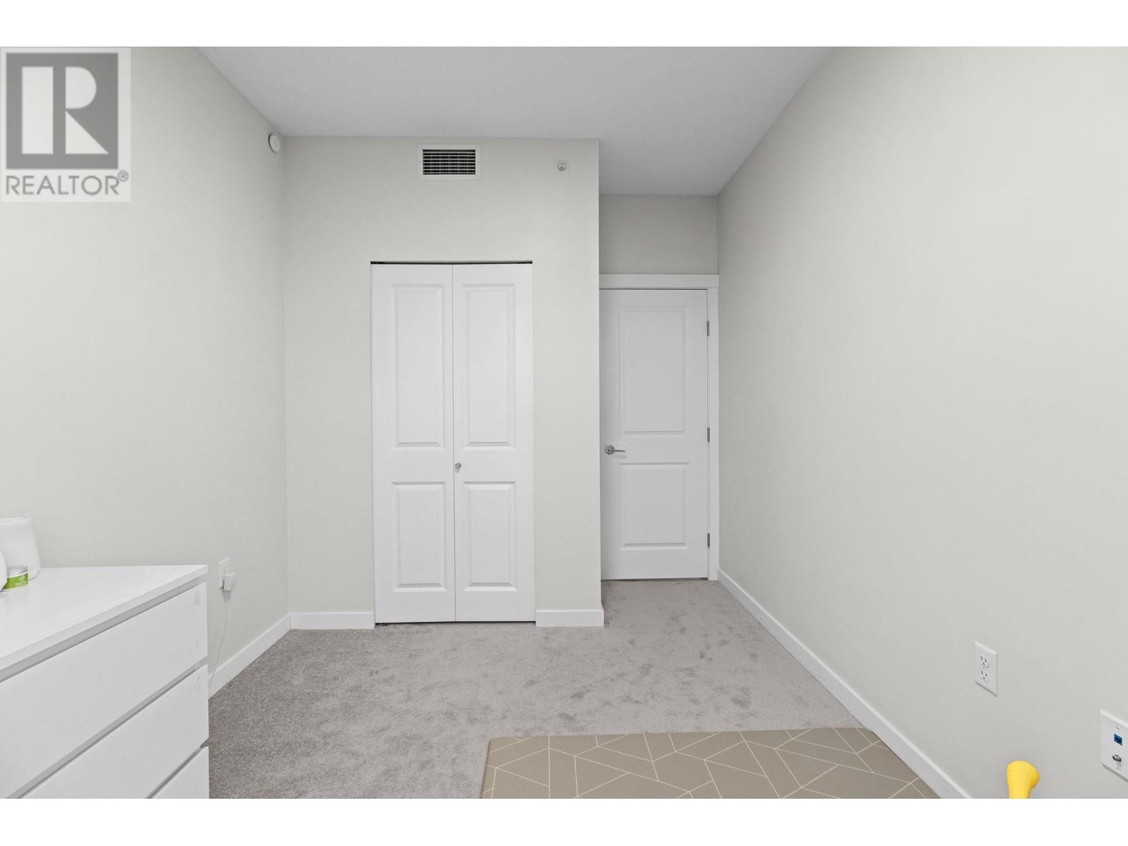 Listing Picture 22 of 38 : 412 9551 ALEXANDRA ROAD, Richmond / 烈治文 - 魯藝地產 Yvonne Lu Group - MLS Medallion Club Member