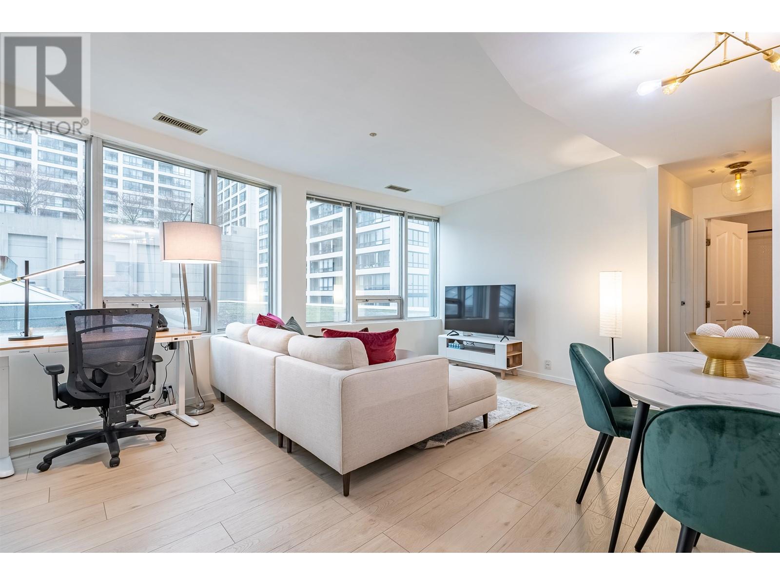 311 989 Nelson Street, Vancouver, British Columbia  V6Z 2S1 - Photo 2 - R2959654