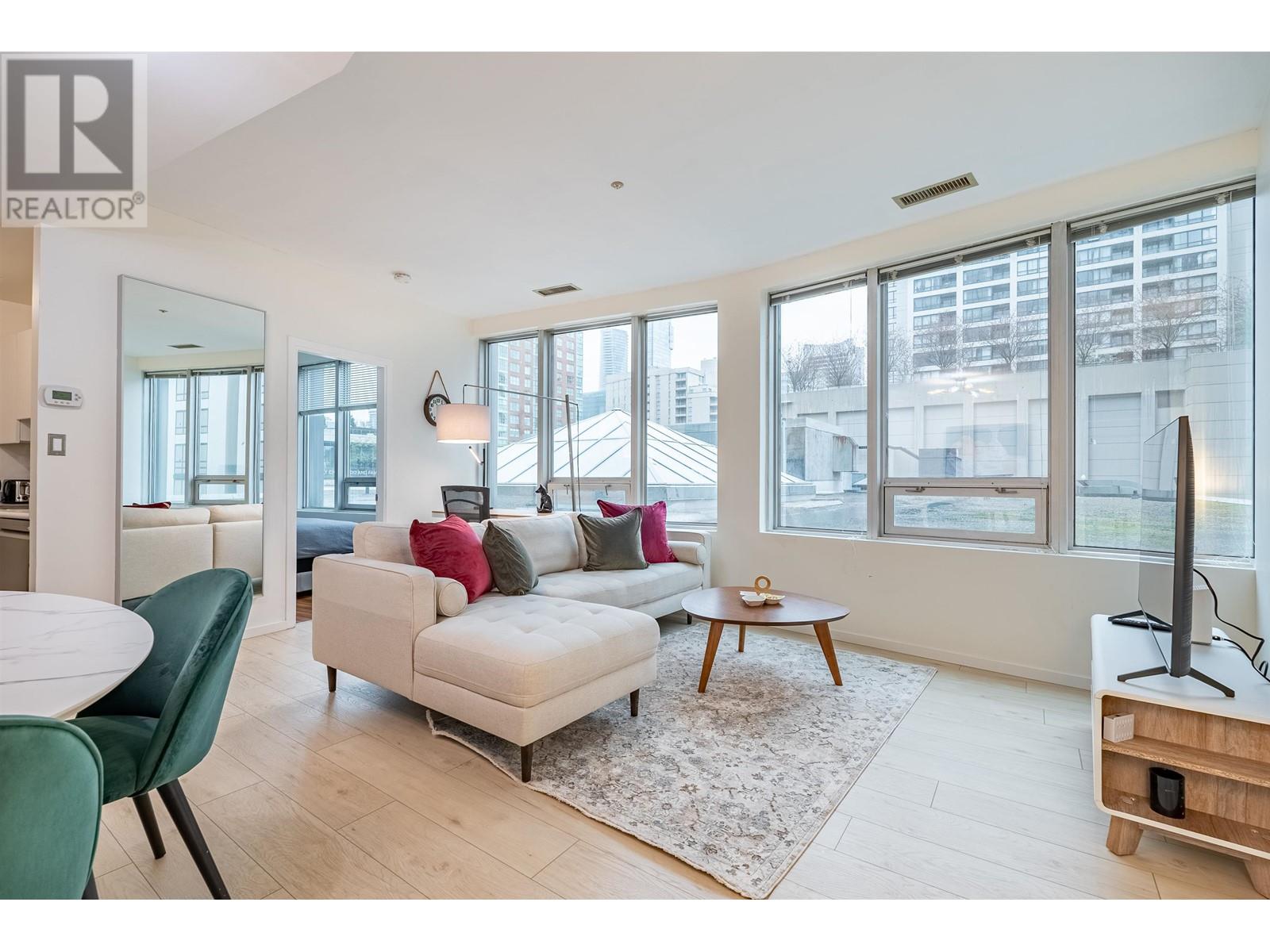 311 989 Nelson Street, Vancouver, British Columbia  V6Z 2S1 - Photo 3 - R2959654