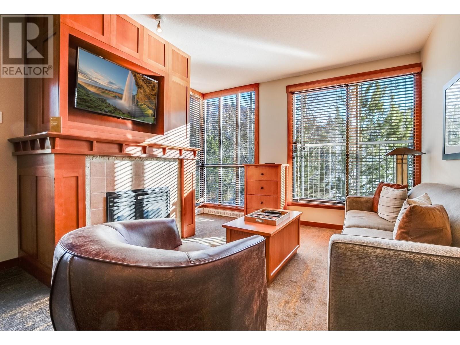 516 4320 Sundial Crescent, Whistler, British Columbia V8E 1G6 - Photo 2 - R2959661