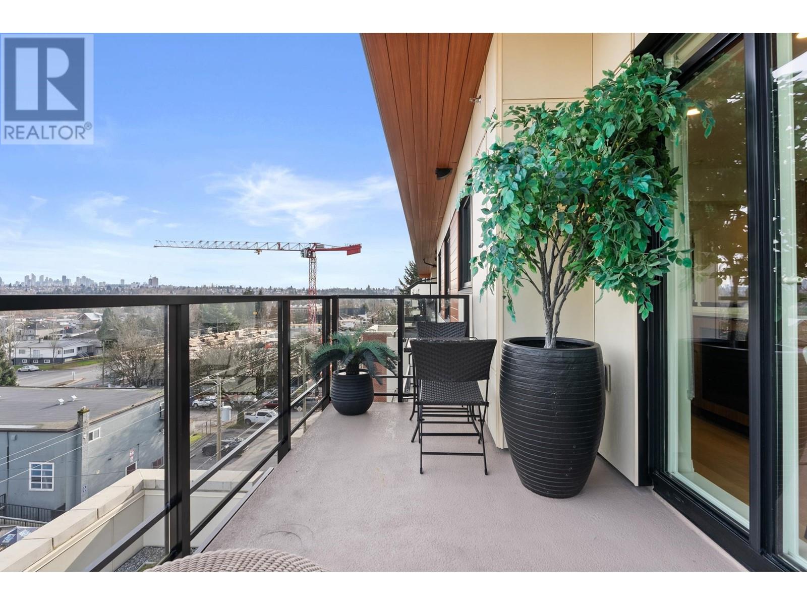 Listing Picture 15 of 39 : 605 2550 GARDEN DRIVE, Vancouver / 溫哥華 - 魯藝地產 Yvonne Lu Group - MLS Medallion Club Member