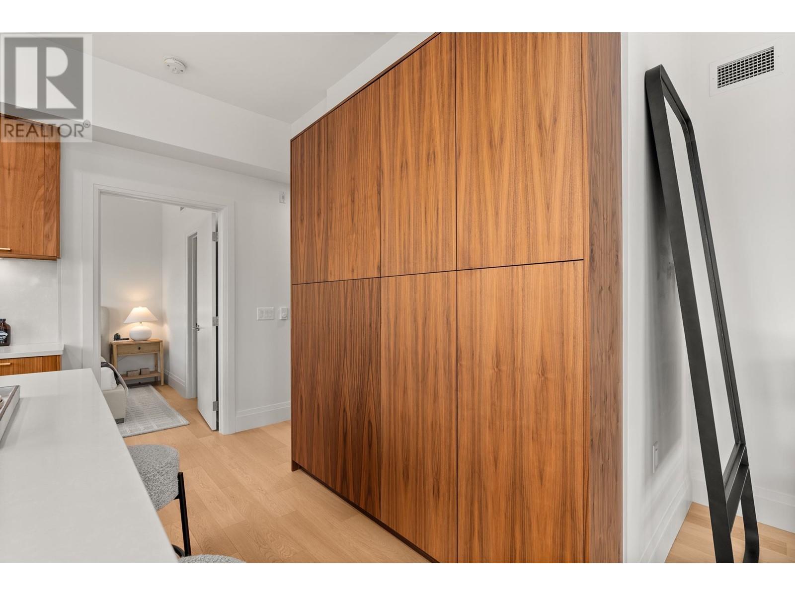 Listing Picture 19 of 39 : 605 2550 GARDEN DRIVE, Vancouver / 溫哥華 - 魯藝地產 Yvonne Lu Group - MLS Medallion Club Member