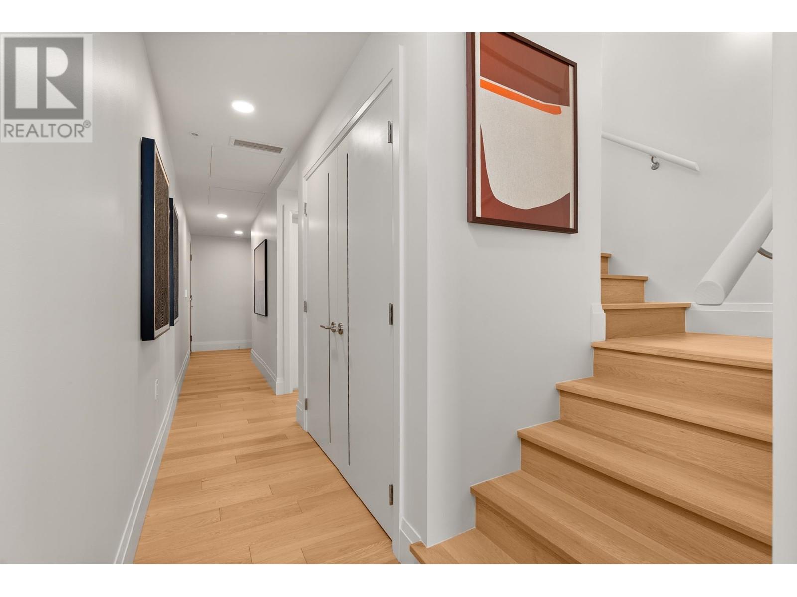 Listing Picture 25 of 39 : 605 2550 GARDEN DRIVE, Vancouver / 溫哥華 - 魯藝地產 Yvonne Lu Group - MLS Medallion Club Member