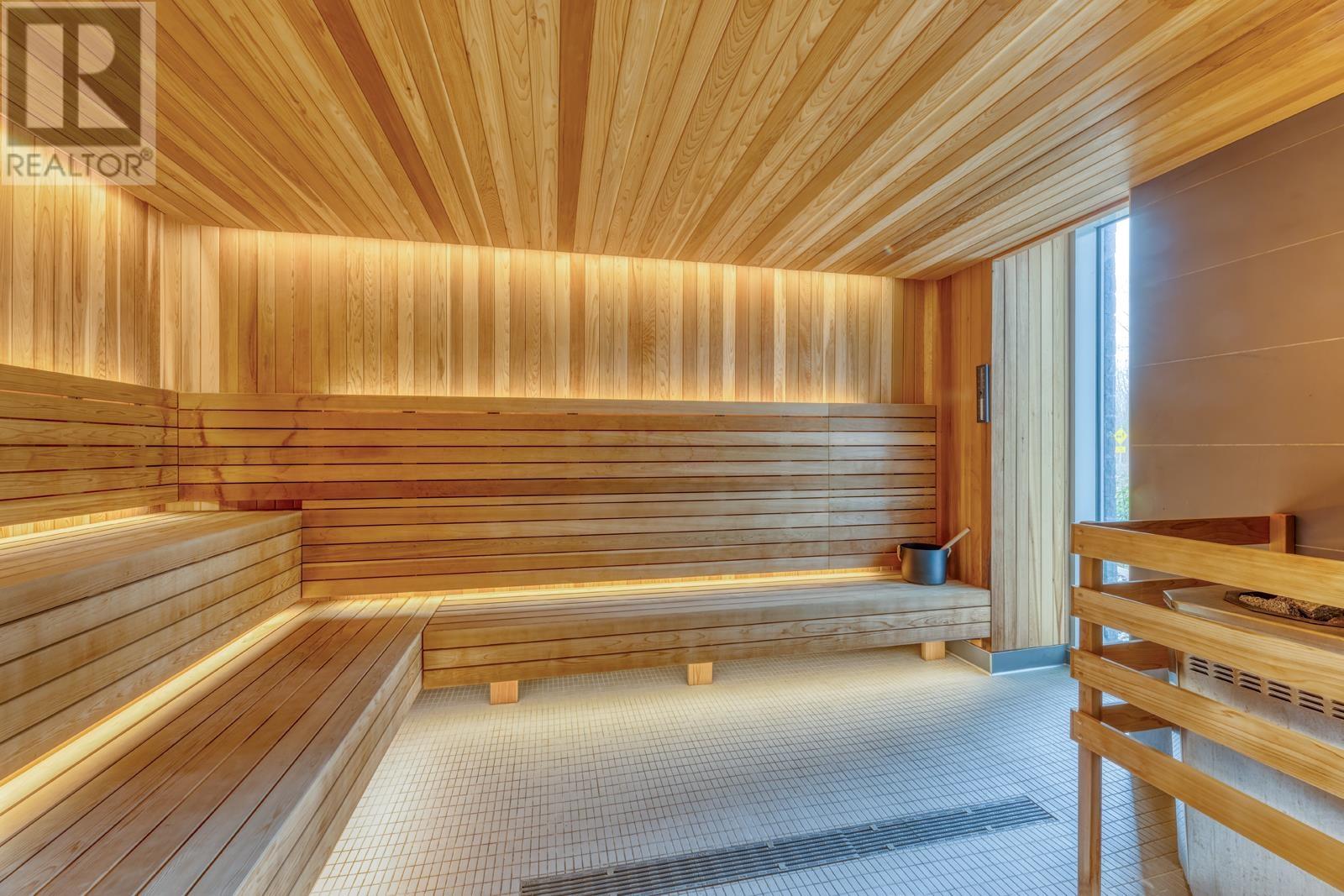 2104 200 KLAHANIE COURT