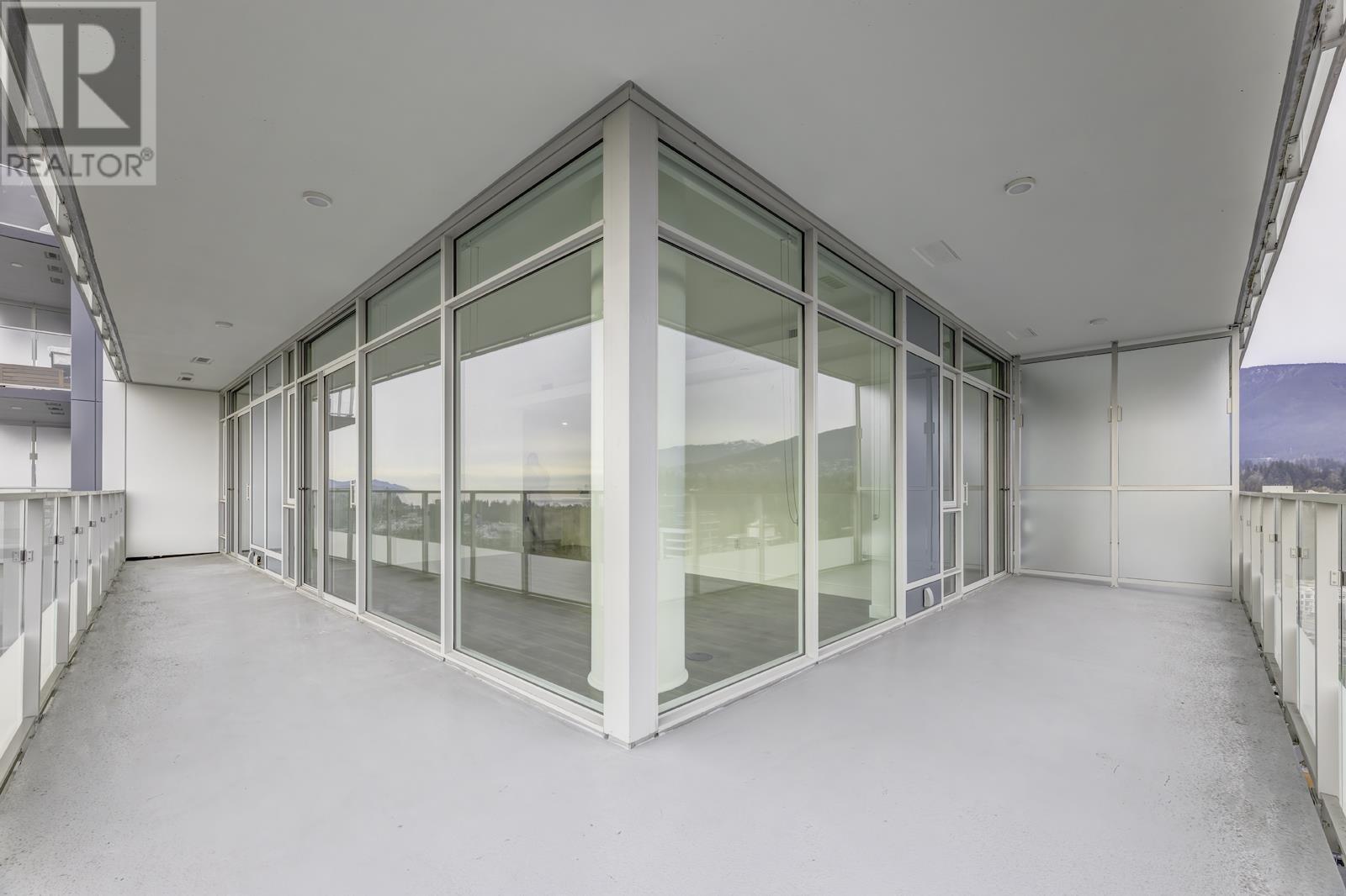 2104 200 KLAHANIE COURT