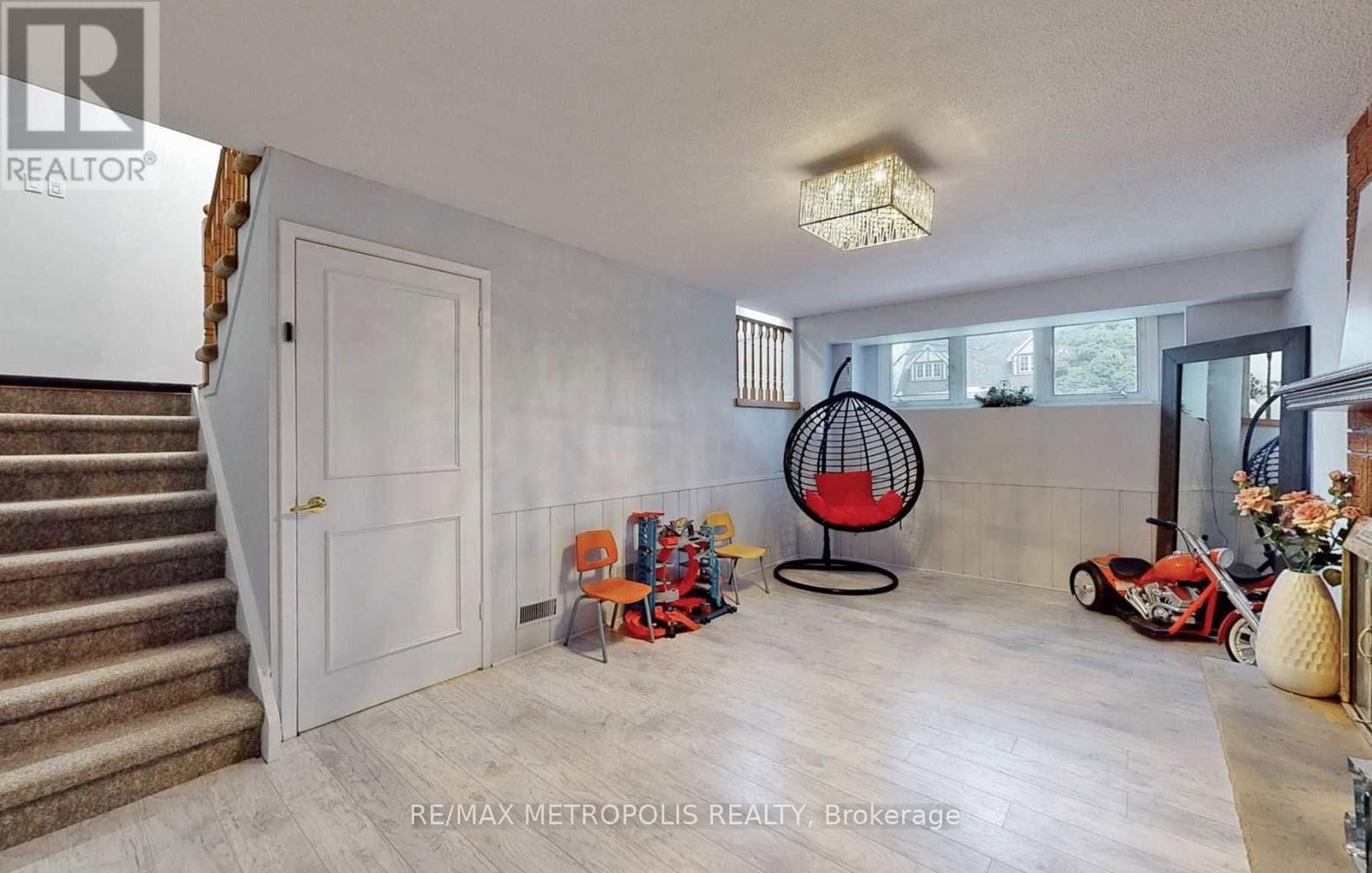 Bsmt - 22 Renfield Crescent, Whitby (Lynde Creek), Ontario  L1P 1B4 - Photo 2 - E11938374