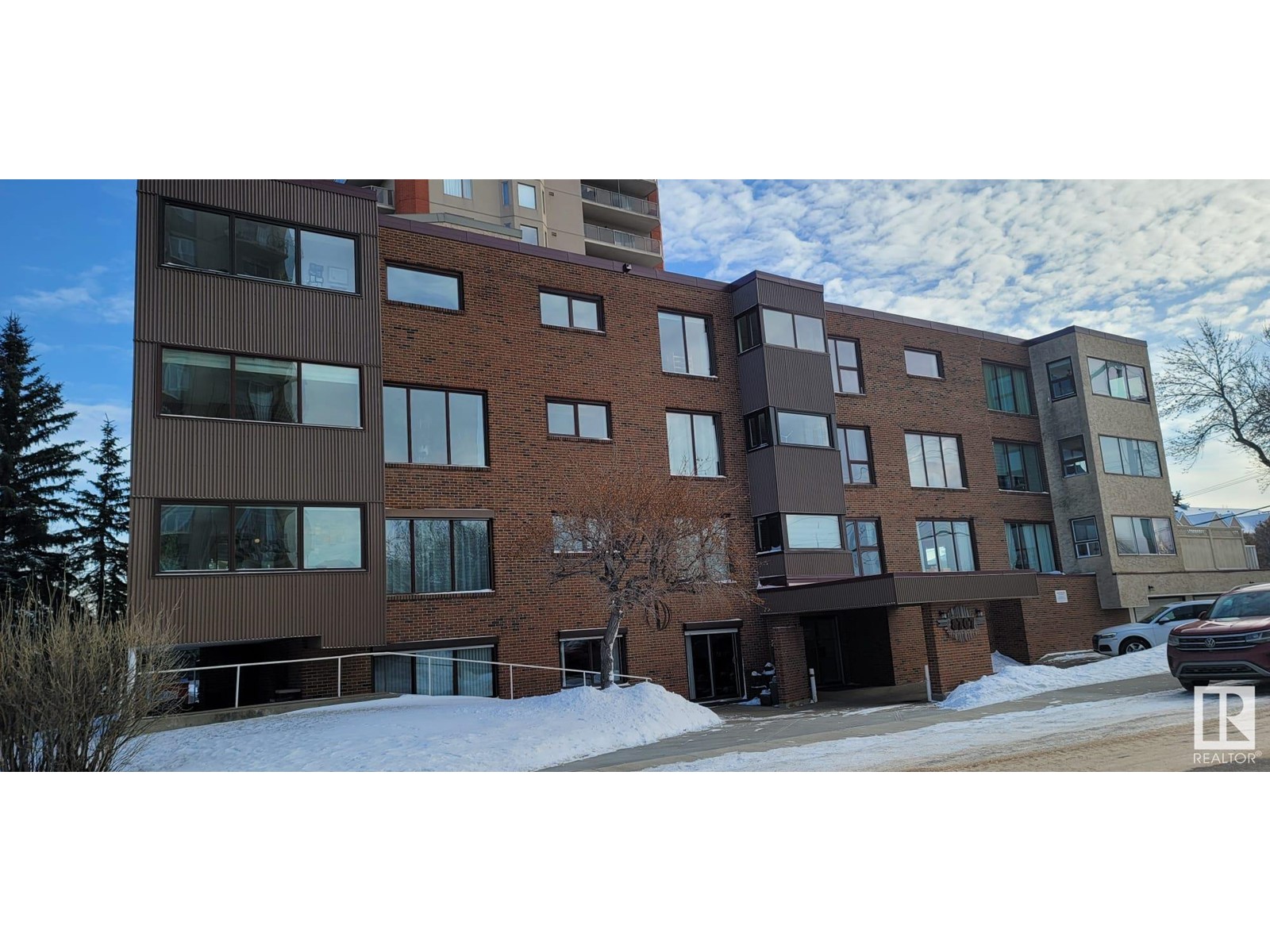 #305 8707 107 St Nw, Edmonton, Alberta  T6E 5J5 - Photo 3 - E4419025