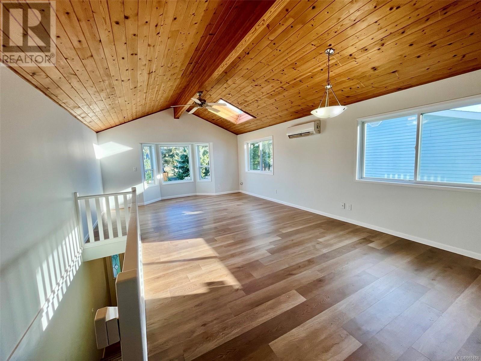 Property at 1735 Urquhart Ave image 5