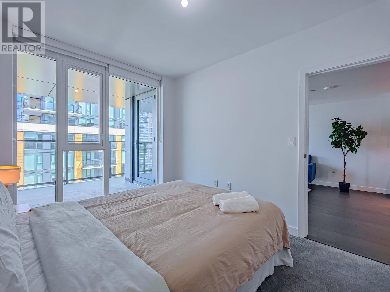 Listing Picture 16 of 16 : 901 8155 CAPSTAN WAY, Richmond / 烈治文 - 魯藝地產 Yvonne Lu Group - MLS Medallion Club Member