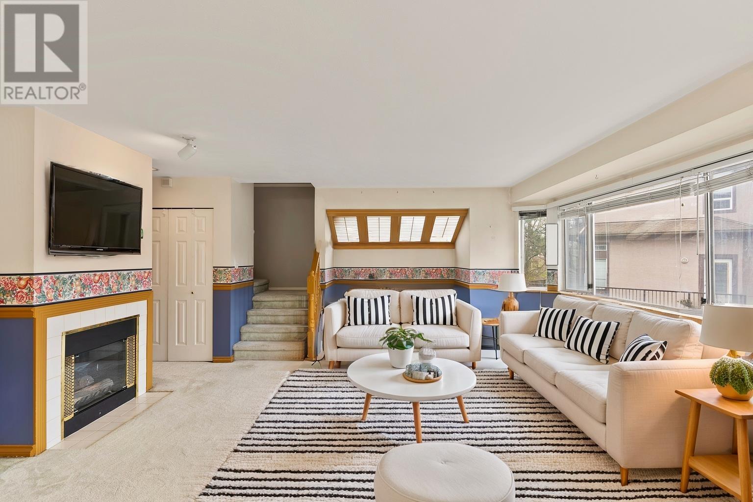 Listing Picture 2 of 40 : 47 5380 SMITH DRIVE, Richmond / 烈治文 - 魯藝地產 Yvonne Lu Group - MLS Medallion Club Member