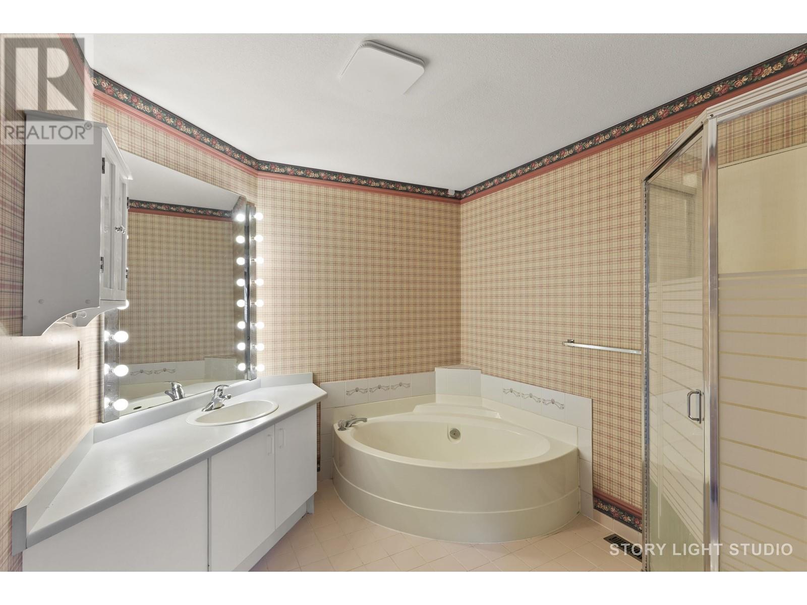 Listing Picture 27 of 40 : 47 5380 SMITH DRIVE, Richmond / 烈治文 - 魯藝地產 Yvonne Lu Group - MLS Medallion Club Member