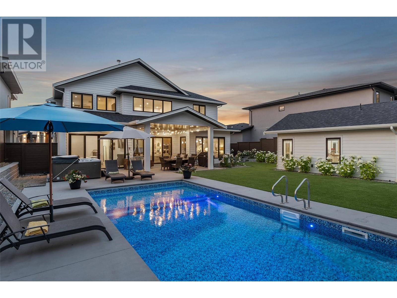 415 Hawk Hill Drive, Kelowna, British Columbia  V1W 0B1 - Photo 2 - 10333201