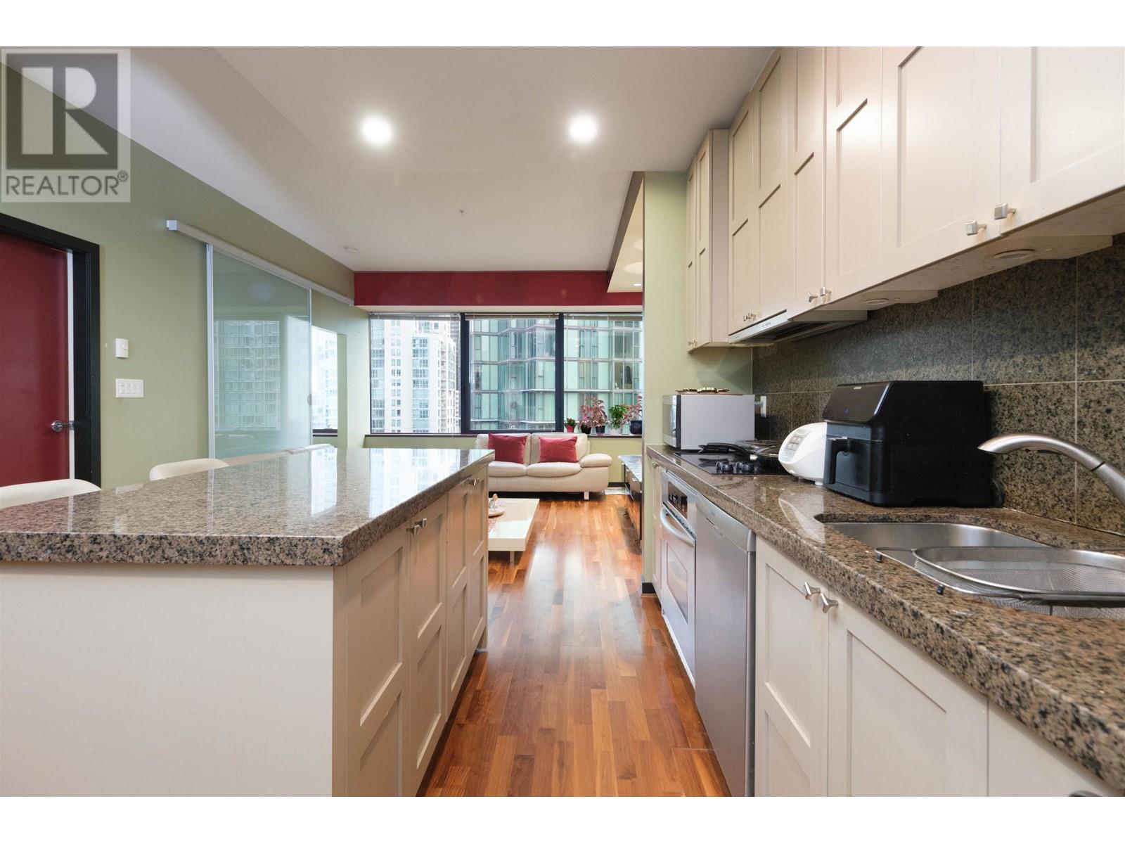 1307 1333 W Georgia Street, Vancouver, British Columbia  V6E 4V3 - Photo 10 - R2959706