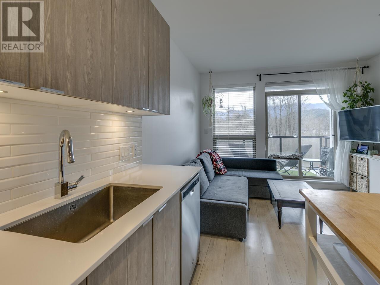 408 1150 Bailey Street, Squamish, British Columbia  V8B 0R4 - Photo 2 - R2959150