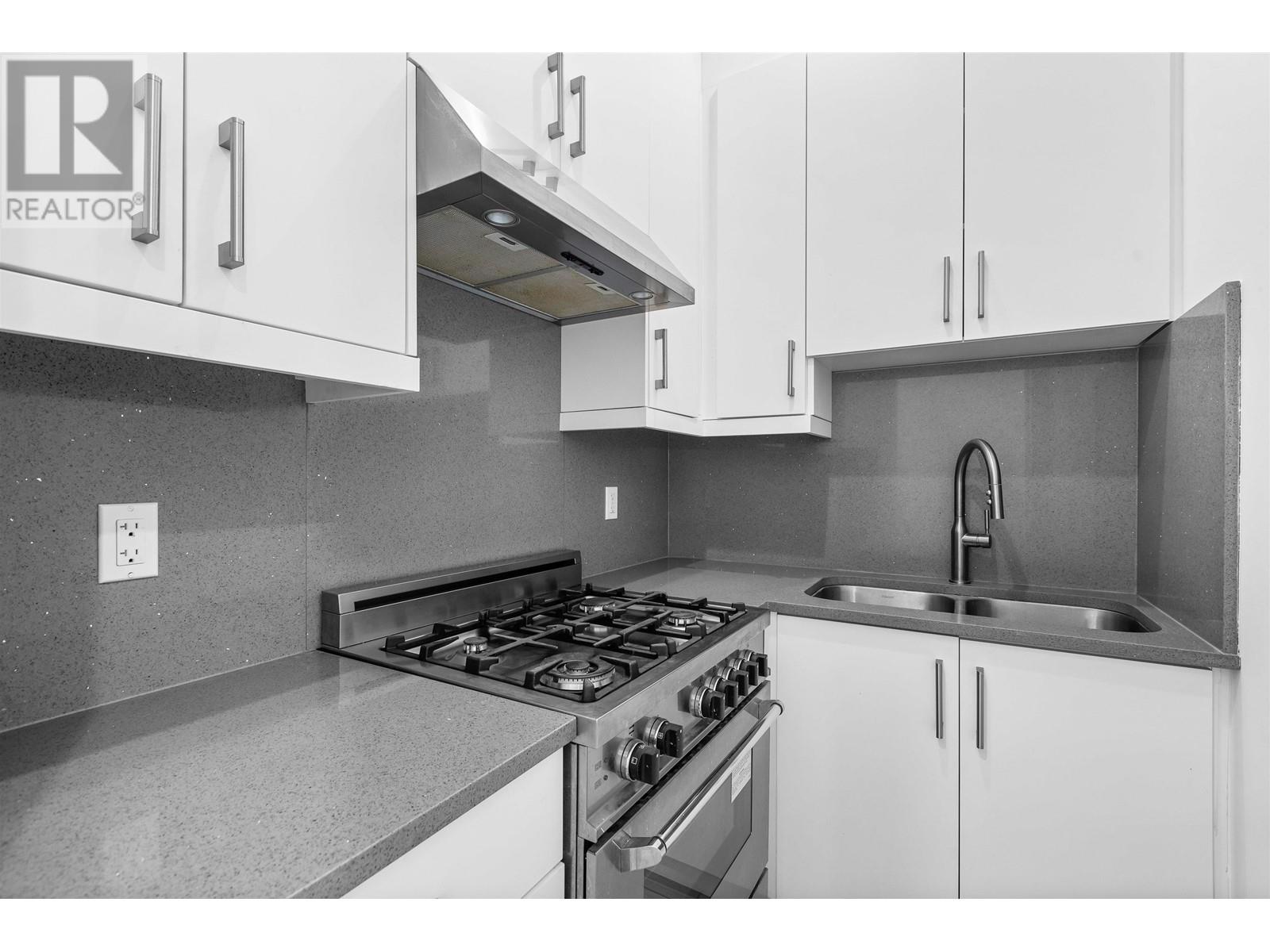 2312 William Avenue, North Vancouver, British Columbia V7J 2P6 - Photo 8 - R2959725