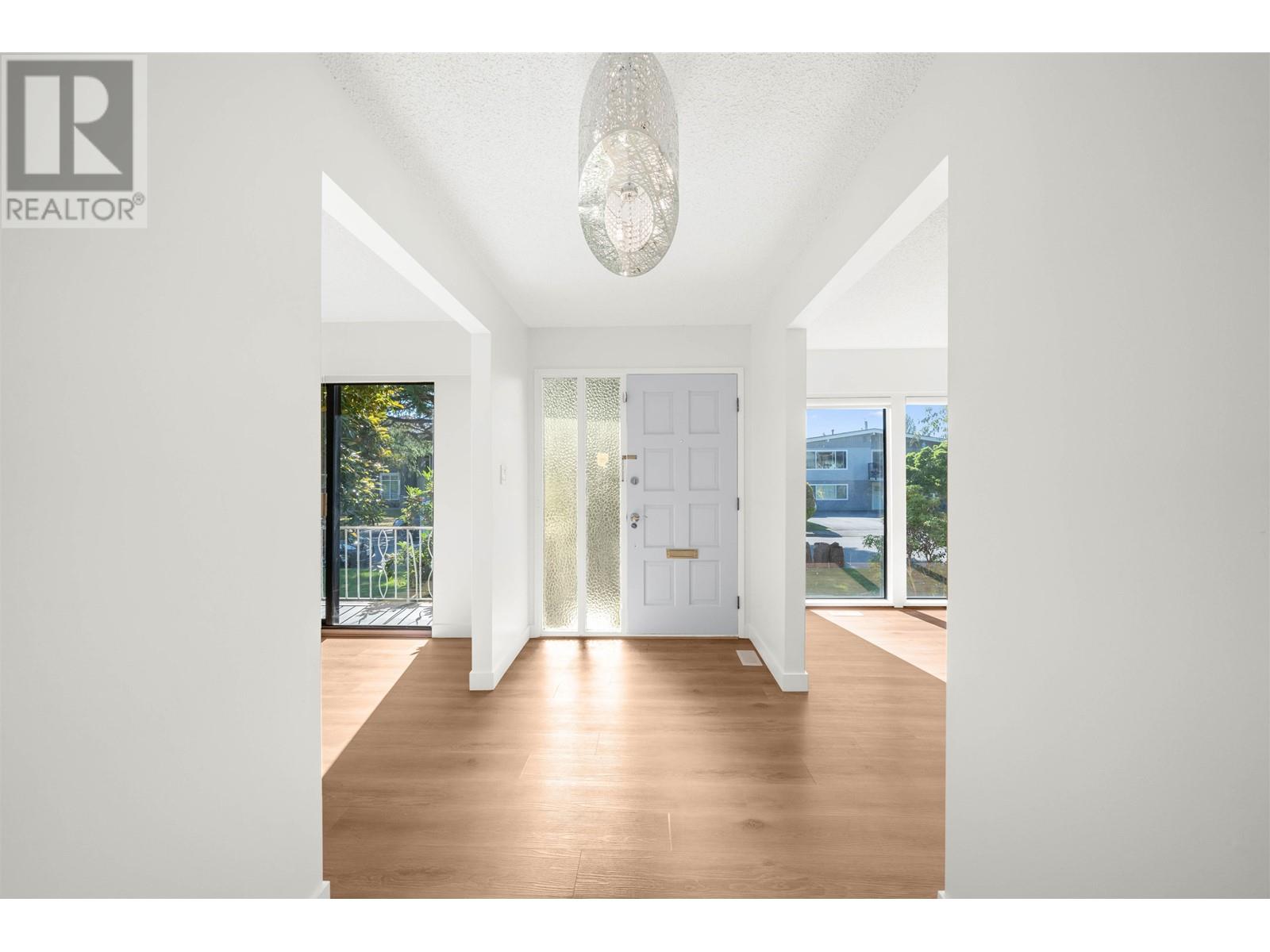 10560 Seahaven Drive, Richmond, British Columbia  V7A 4C9 - Photo 9 - R2959728